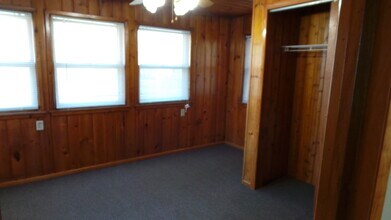 158 S Cottage St, Unit 1 in Whitewater, WI - Foto de edificio - Building Photo