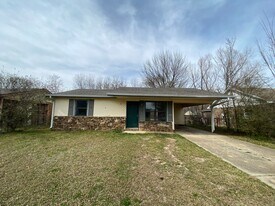 1130 Flat Rock Cir in Van Buren, AR - Building Photo