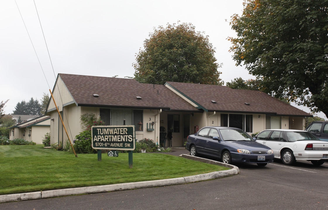 Tumwater Apartments - Senior Community in Olympia, WA - Foto de edificio