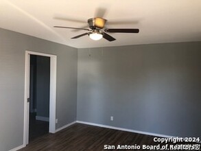 6223 Wild Valley Dr in San Antonio, TX - Building Photo - Building Photo