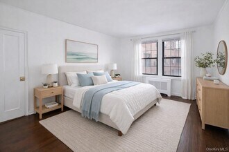 180 Garth Rd in Scarsdale, NY - Building Photo - Building Photo