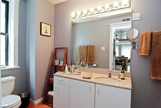 2040 N Hoyne Ave-Unit -G in Chicago, IL - Building Photo - Building Photo