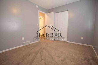 406 41st Ave NW in Rochester, MN - Building Photo - Building Photo