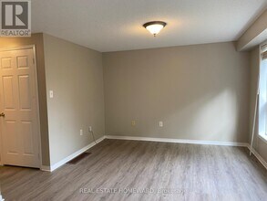 451 Ferndale Dr S in Barrie, ON - Building Photo - Building Photo