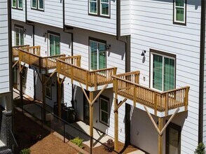 3960 Redan Rd in Stone Mountain, GA - Building Photo - Building Photo