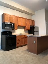 2614 Eden Ave, Unit 1 in Cincinnati, OH - Foto de edificio - Building Photo