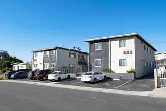 614-632 S Bancroft St in San Diego, CA - Building Photo - Building Photo