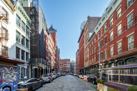 13 Harrison St in New York, NY - Foto de edificio - Building Photo