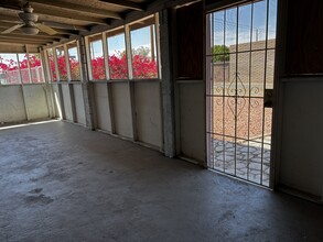 3030 W Marshall Ave in Phoenix, AZ - Foto de edificio - Building Photo