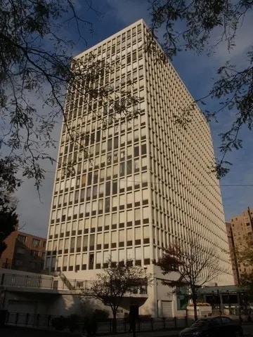 property at 444 W Fullerton Pky