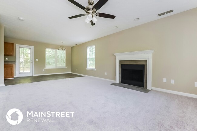 405 Hawthorne Cir in Stockbridge, GA - Building Photo - Building Photo