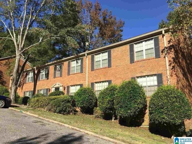2105 Montreat Pkwy in Vestavia Hills, AL - Building Photo - Building Photo