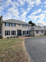 1016 Lois Ln in Bowling Green, KY - Building Photo