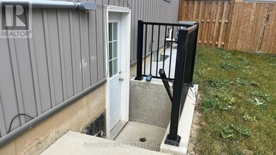 28 Barker Pkwy in Thorold, ON - Building Photo - Building Photo