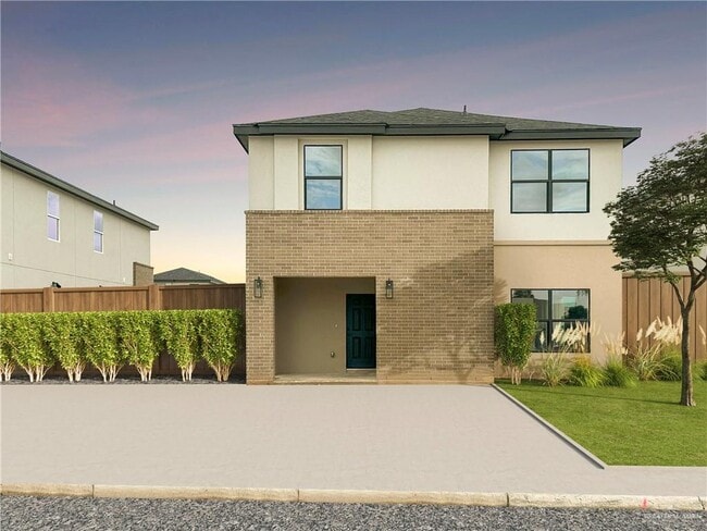 18 Tyler Ave in McAllen, TX - Building Photo - Building Photo