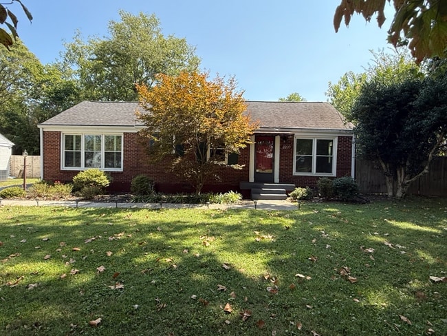 property at 2207 Pinewood Rd