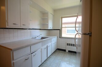 1619 Section Rd, Unit 4 in Cincinnati, OH - Building Photo - Building Photo