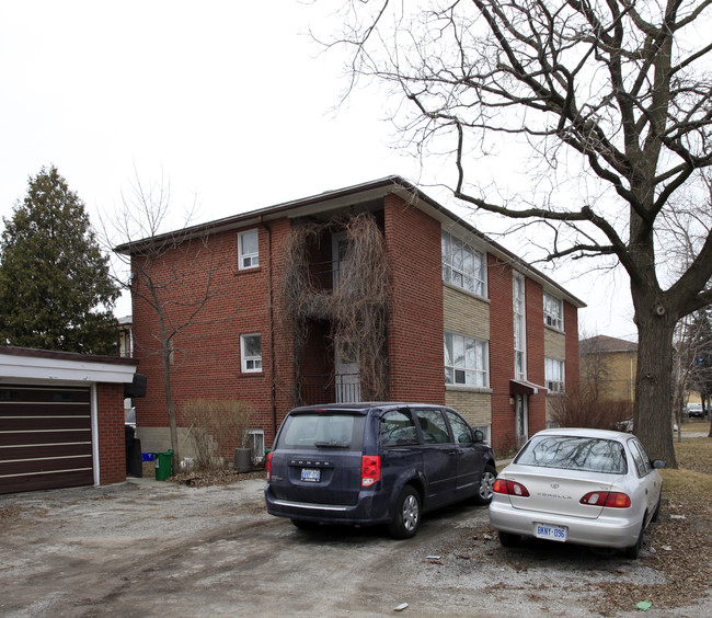 1920 Lawrence Ave W in Toronto, ON - Building Photo - Building Photo