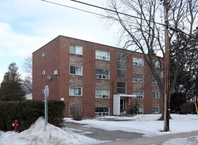2161 Ghent Ave in Burlington, ON - Building Photo