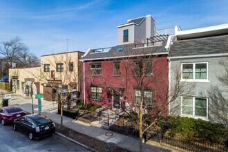 1812 D St NE in Washington, DC - Foto de edificio - Building Photo