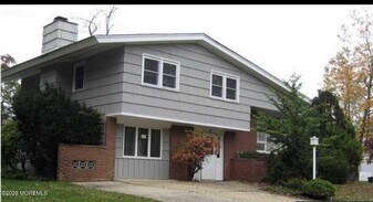 507 Elizabeth St in Ocean Township, NJ - Building Photo