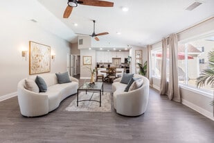 Maplewood Park in Manassas, VA - Building Photo