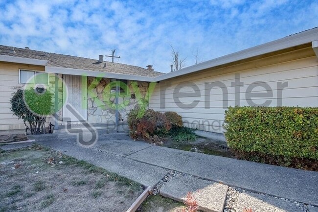 6510 Barkley Way in Sacramento, CA - Building Photo - Building Photo