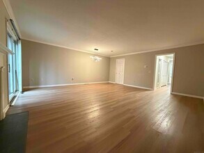 6 Tunxis Village in Farmington, CT - Building Photo - Building Photo