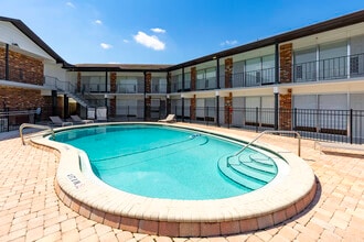 Cocoa Village Flats in Cocoa, FL - Foto de edificio - Building Photo