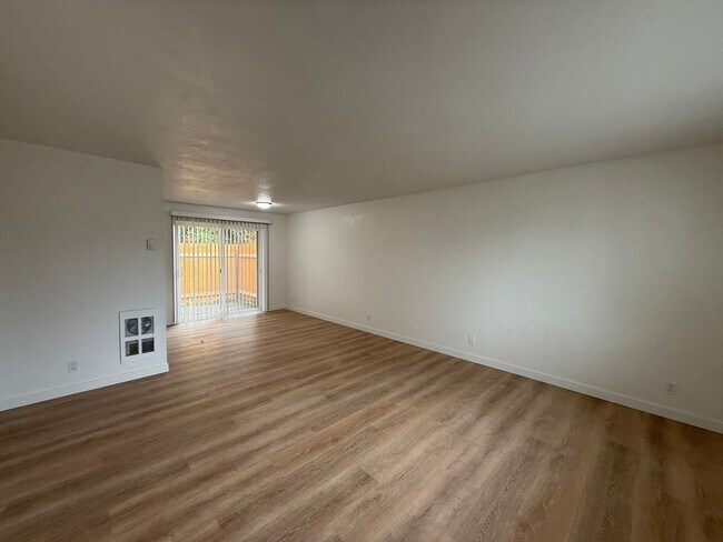 4012 Southway Loop in Springfield, OR - Building Photo - Building Photo