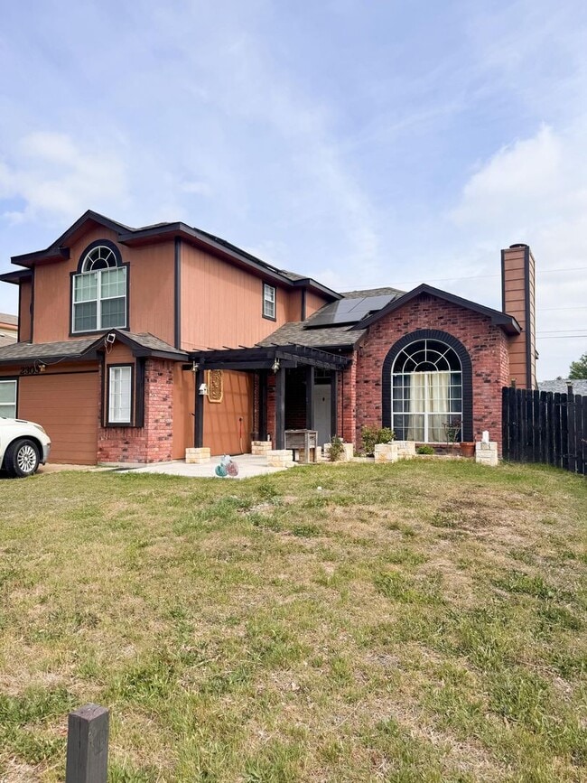 property at 2305 Bluebonnet Dr