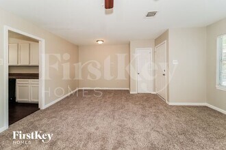 710 Canary Cir in Pasadena, TX - Building Photo - Building Photo