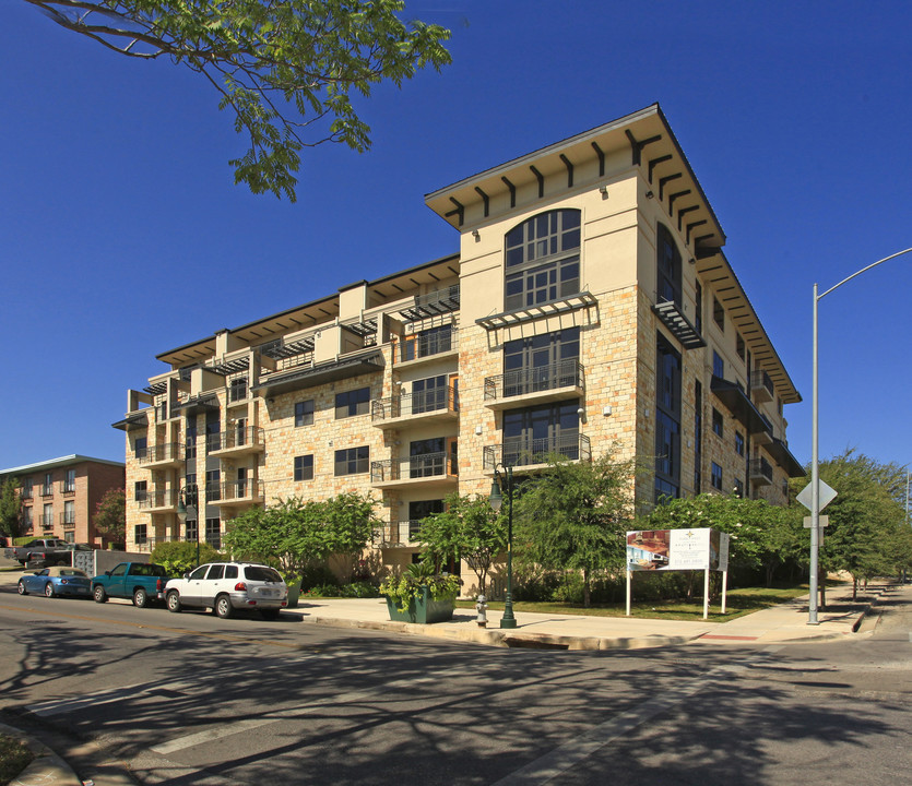 Park West Residences in Austin, TX - Building Photo