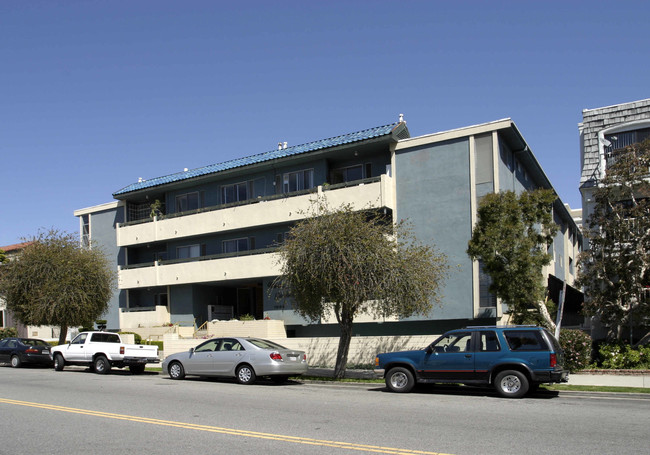 Marvin Gardens Apartments in Santa Monica, CA - Foto de edificio - Building Photo