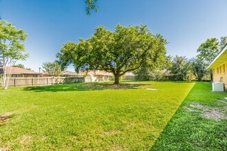 1106 La Neuville Rd in Lafayette, LA - Building Photo - Building Photo