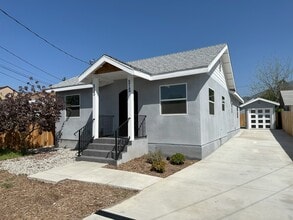 515 Archwood Pl in Altadena, CA - Foto de edificio - Building Photo