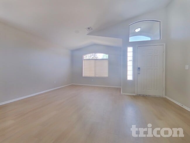 8405 S 50th Ln in Phoenix, AZ - Building Photo - Building Photo