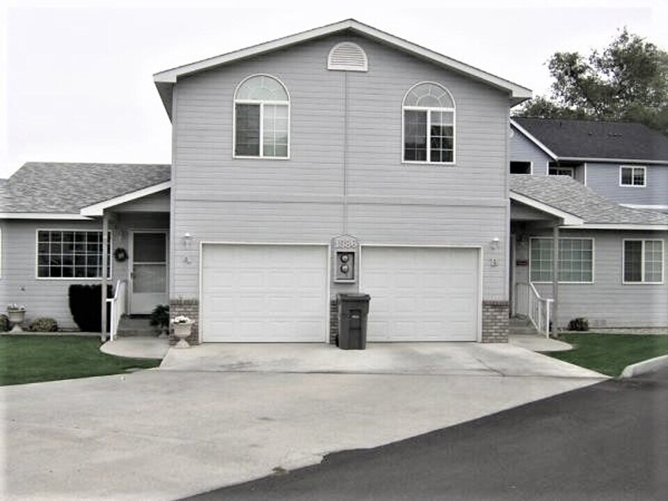 1386 Brown St in Wenatchee, WA - Building Photo