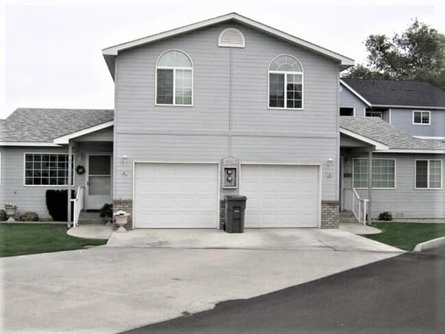 property at 1386 Brown St