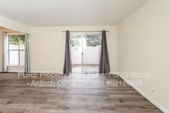 2043 Sierra Rd in Concord, CA - Building Photo - Building Photo