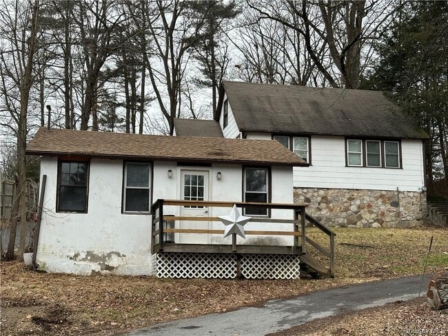 property at 55 Burlingham Rd