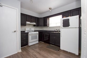 307 Vimy Ave in Oshawa, ON - Building Photo - Building Photo