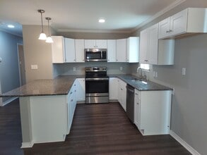 606 S Pierce St in Burnet, TX - Building Photo - Building Photo