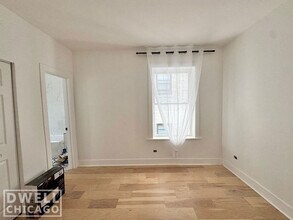 618 W Patterson Ave, Unit 2E in Chicago, IL - Building Photo - Building Photo