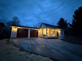 2612 Westridge Dr in Bozeman, MT - Building Photo