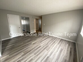 2627 E Uintah St in Colorado Springs, CO - Building Photo - Building Photo