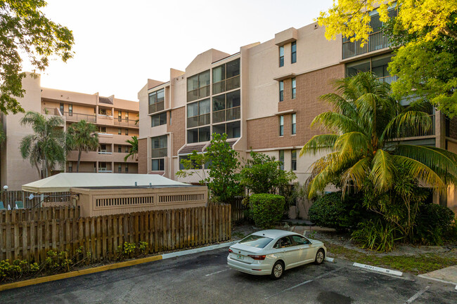 The Royal Palm at Plantation in Plantation, FL - Building Photo - Building Photo