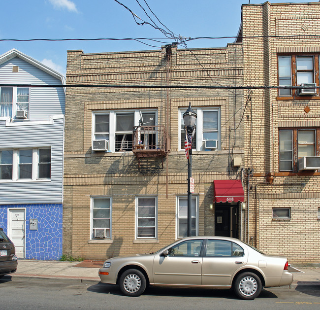 6118 Park Ave in West New York, NJ - Building Photo - Building Photo