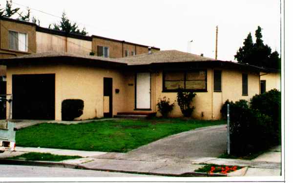 22279-22283 Peralta St in Hayward, CA - Building Photo - Building Photo