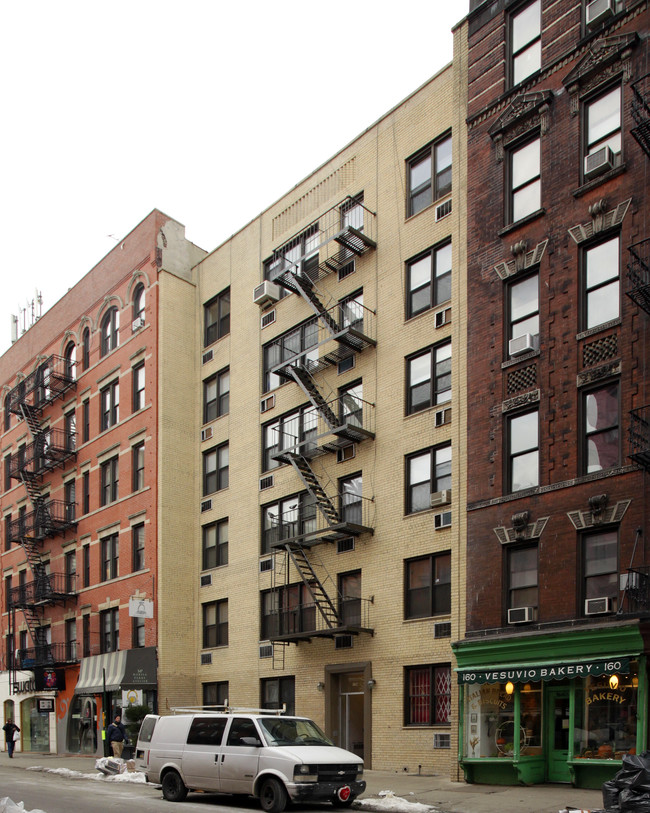 156 Prince St in New York, NY - Building Photo - Building Photo